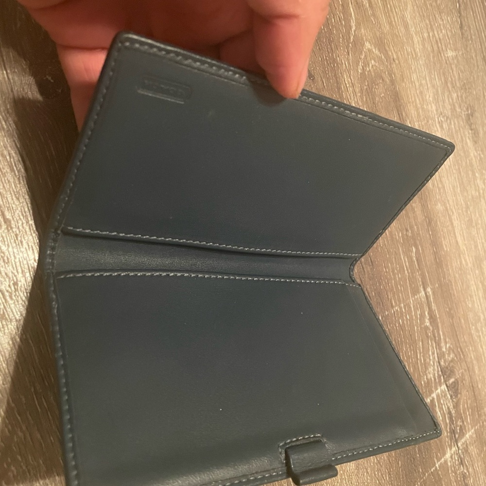 Wallets - Picture 5 of 10